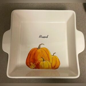 Rae Dunn casserole dish